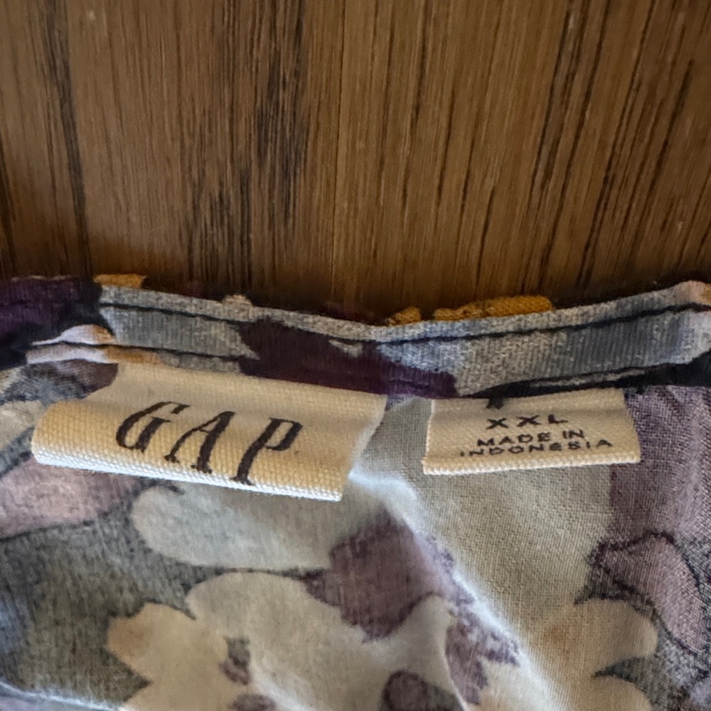 GAP - Picture 4 of 5